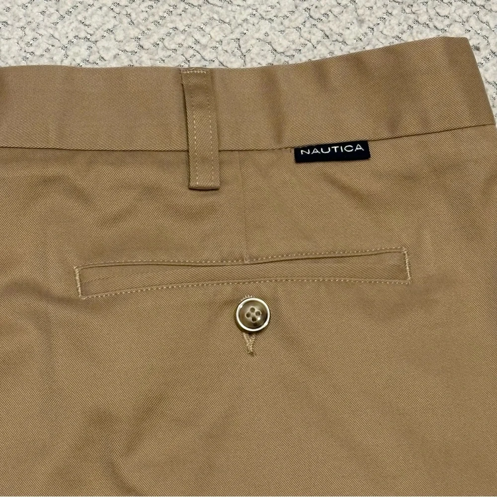 Nautica Men’s Khaki Dress Pants 42x30‎ Pleated Wrinkle Resistant Classic Fit Tan